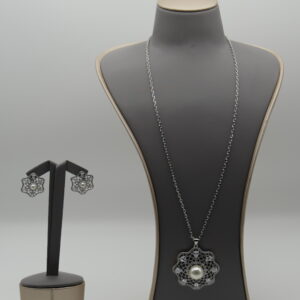 Elegant Pearl Bloom Halo Jewelry Set