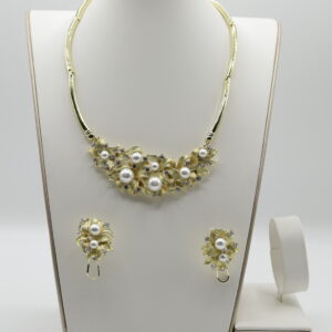 Golden Pearl Bloom Luxury Necklace Set